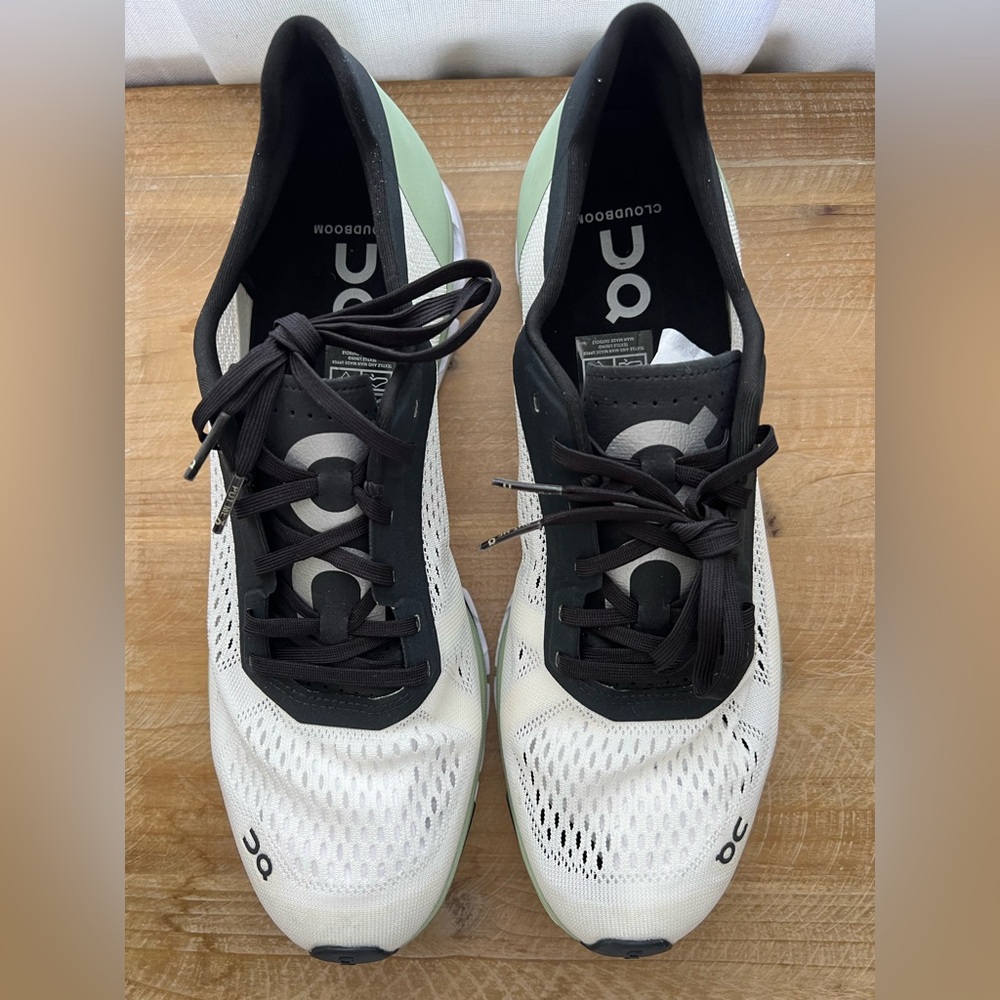 ON Cloud Cloudboom Road Running Shoe in Size 9.5 New - Picture 4 of 12